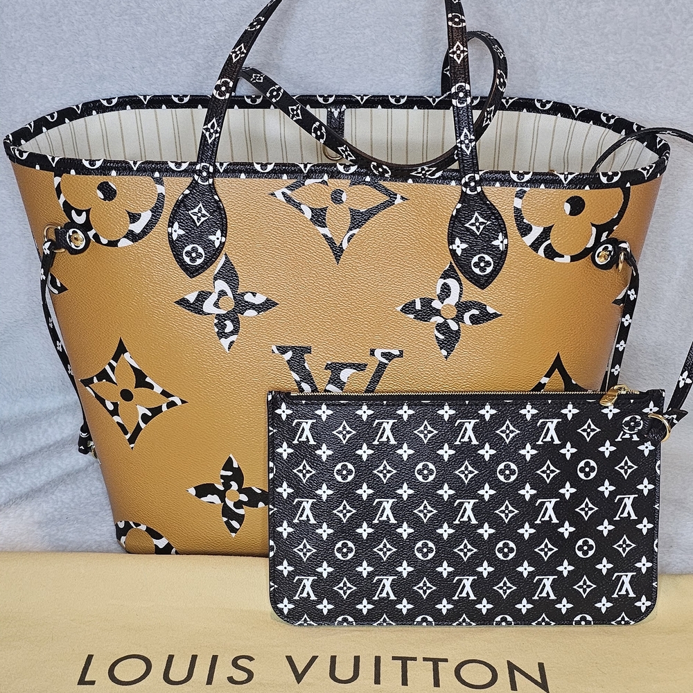 Louis Vuitton Neverfull Monogram Giant Jungle MM